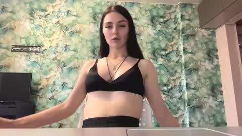 Snapshot of loreeluben chatting on September 9, 12:16 pm Olivia online show from September 9, 12:16 pm