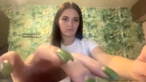 Snapshot of loreeluben chatting on September 15, 12:39 pm Olivia online show from September 15, 12:39 pm