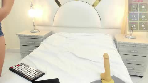 Lorena Gate online Colombia 230 pm to 930 pm online show from November 29, 8:16 pm