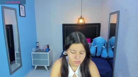 lorenadavies online show from January 30, 12:27 pm