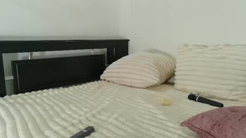 Loretahorny25 online show from July 22, 1:57 pm
