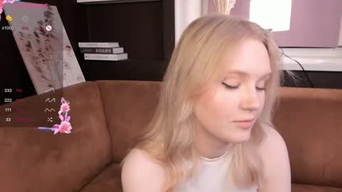 Alice online show from March 6, 10:15 pm