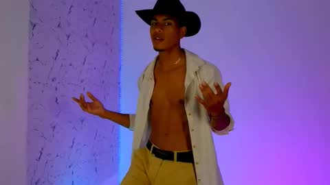 Lorian Vikel  online show from March 3, 9:55 pm