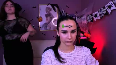 Lora for u online show from October 23, 7:04 pm