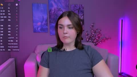 Lora for u online show from September 17, 7:39 pm