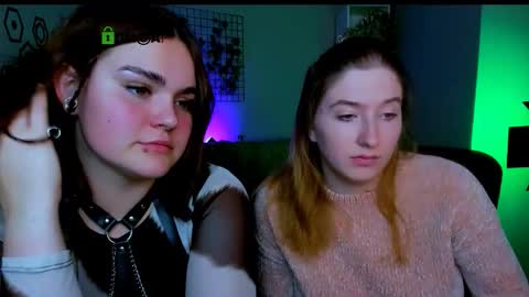 Lora for u online show from October 12, 10:22 pm