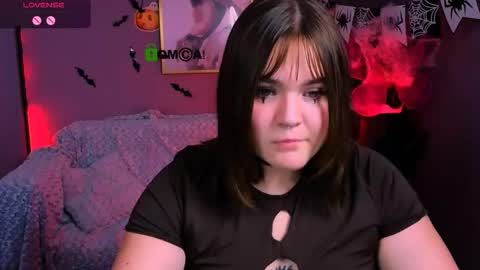 Lora for u online show from November 1, 11:59 pm