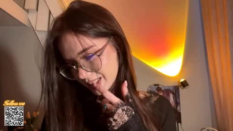 Lisa online show from March 27, 3:13 pm