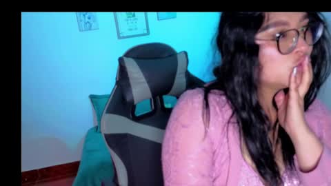 lory__666 online show from October 8, 9:10 pm