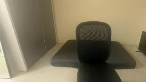 lostpuppyboy online show from November 23, 8:23 am