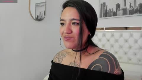 lottie_fox online show from January 16, 5:27 am