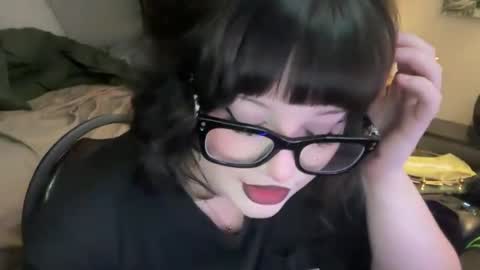 Lottiepoppie online show from December 20, 3:25 am