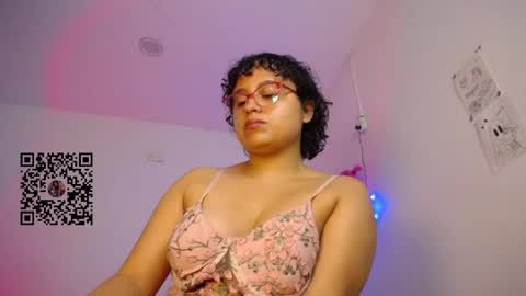 lou_cuteee online show from June 8, 3:51 am