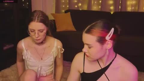 Riley online show from September 24, 6:58 pm