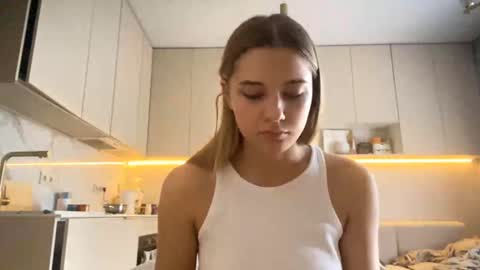 Bella online show from June 9, 6:24 am