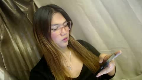 Sweet   online show from January 26, 2:24 am