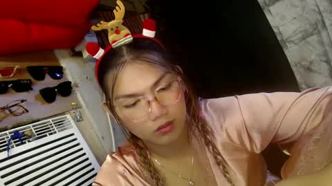 Sweet   online show from January 9, 3:34 pm