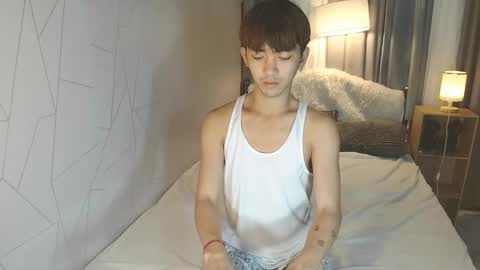 Snapshot of louieismy_name chatting on December 4, 1:19 am ignot ursh online show from December 4, 1:19 am