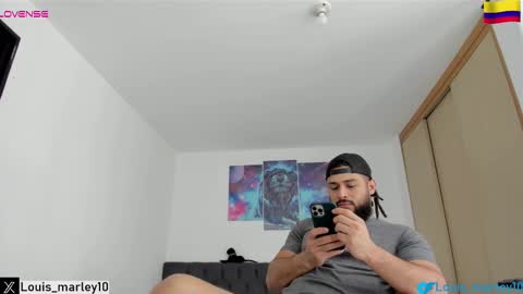 louis_marley_ online show from October 2, 4:28 pm