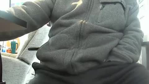 loumtl3 online show from March 8, 1:57 pm