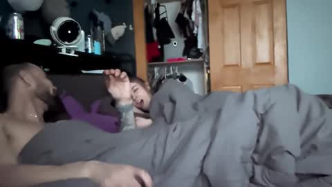 lovecoupleqc online show from April 12, 12:53 pm