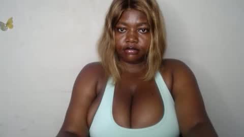 mila online show from November 21, 8:40 pm