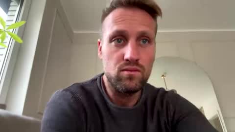 lovefuesse online show from October 31, 2:28 pm