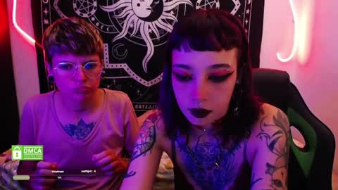 Snapshot of lovelockedlips chatting on March 7, 3:51 am Alex Violet online show from March 7, 3:51 am