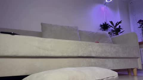 Elsa online show from November 28, 2:13 pm