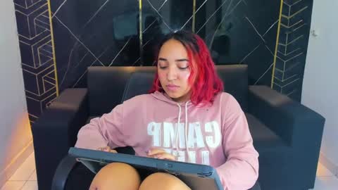 lovely_ashlee online show from December 3, 7:38 am