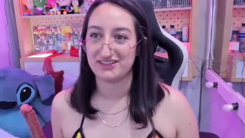 Chloe online show from February 26, 5:31 pm