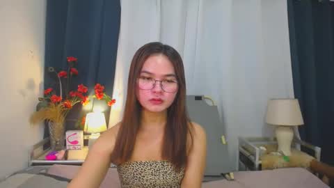lovely_dianne online show from February 28, 4:21 am