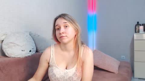 Lovely Hayley online show from December 23, 12:17 am