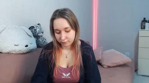 Lovely Hayley online show from February 13, 10:13 pm