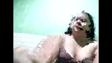 lovely_hot28 online show from March 3, 12:39 am