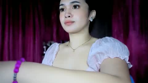 LOVE online show from May 21, 8:59 pm