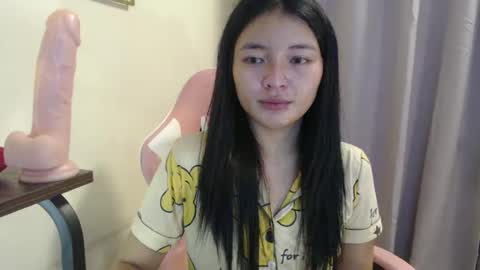 Lovely Laura online show from November 7, 9:01 am