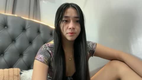 lovely_leah23 online show from February 3, 6:56 pm