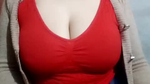Snapshot of lovely_sweet_girl chatting on February 19, 9:39 am katrina follow me guys online show from February 19, 9:39 am