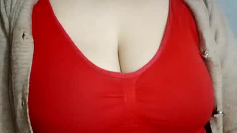 Snapshot of lovely_sweet_girl chatting on March 5, 12:16 am katrina follow me guys online show from March 5, 12:16 am