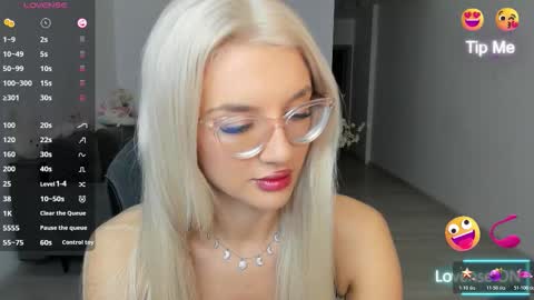 lovelybianca_ online show from December 5, 10:51 pm