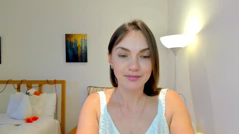 Mia online show from January 2, 12:57 pm