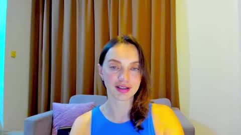 Mia online show from September 28, 3:21 pm