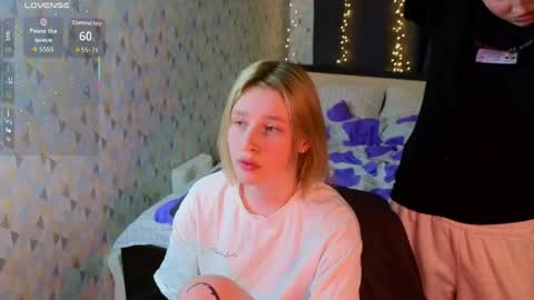 your sweet girls online show from April 18, 6:21 pm