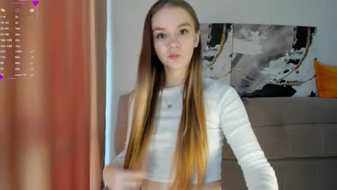 lovelygracee online show from October 6, 1:18 pm