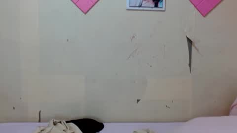 lovelypetitebigcock online show from February 22, 2:41 pm