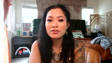 lovelyxmacii online show from February 11, 6:12 pm