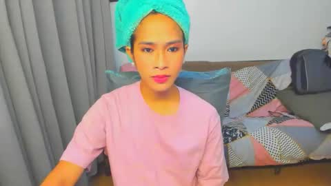 pauleen online show from February 2, 3:26 am