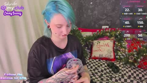 Emmy online show from December 11, 5:25 pm