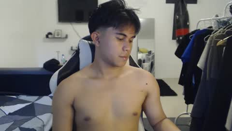 loverboyph04 online show from November 28, 7:05 am